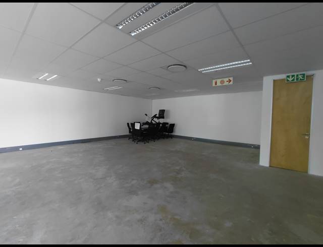 329M² OFFICE TO LET IN MAGALIESSIG